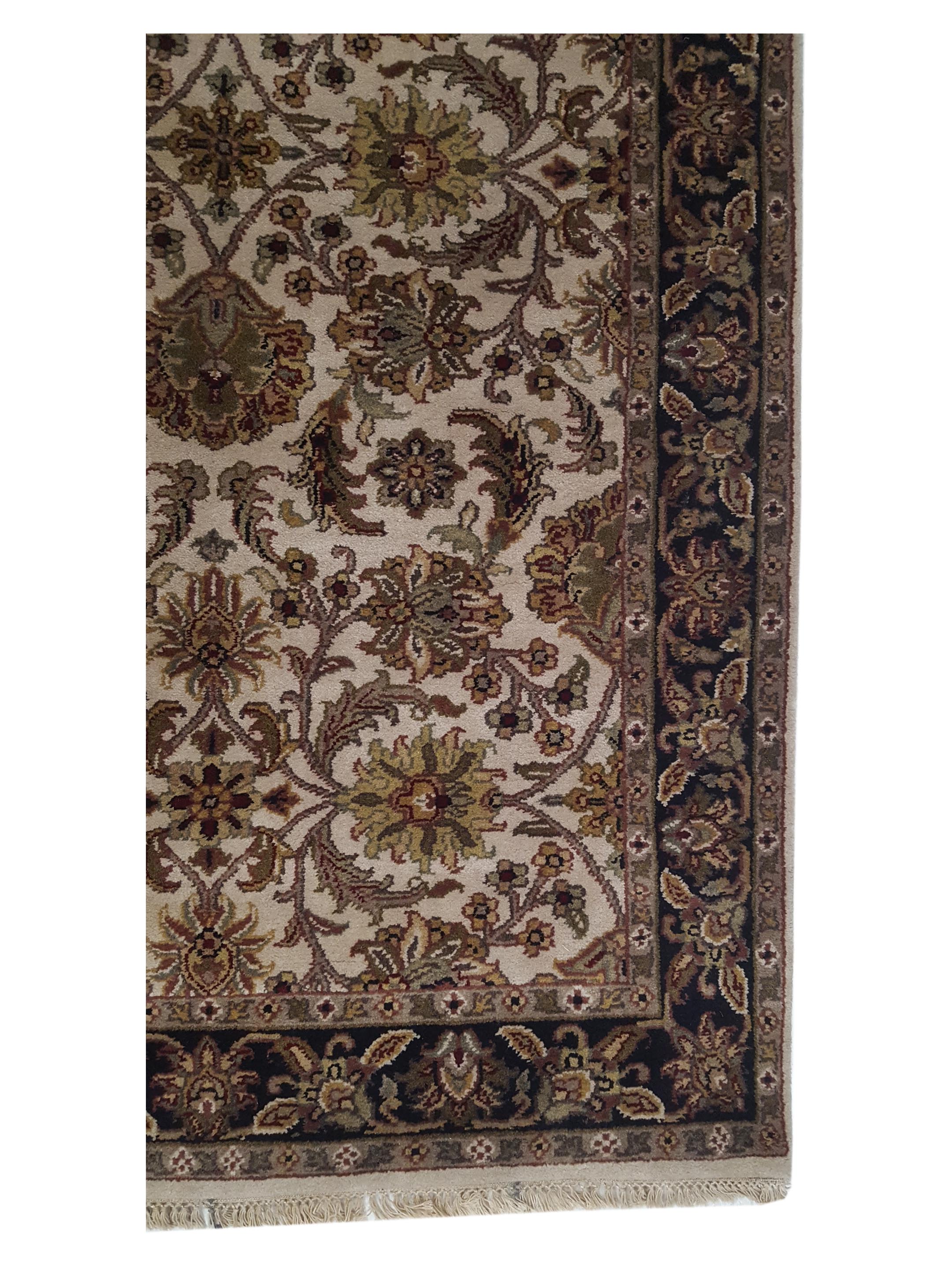 Royal Hand Knotted Ivory 4x12 - Image 4 of 6