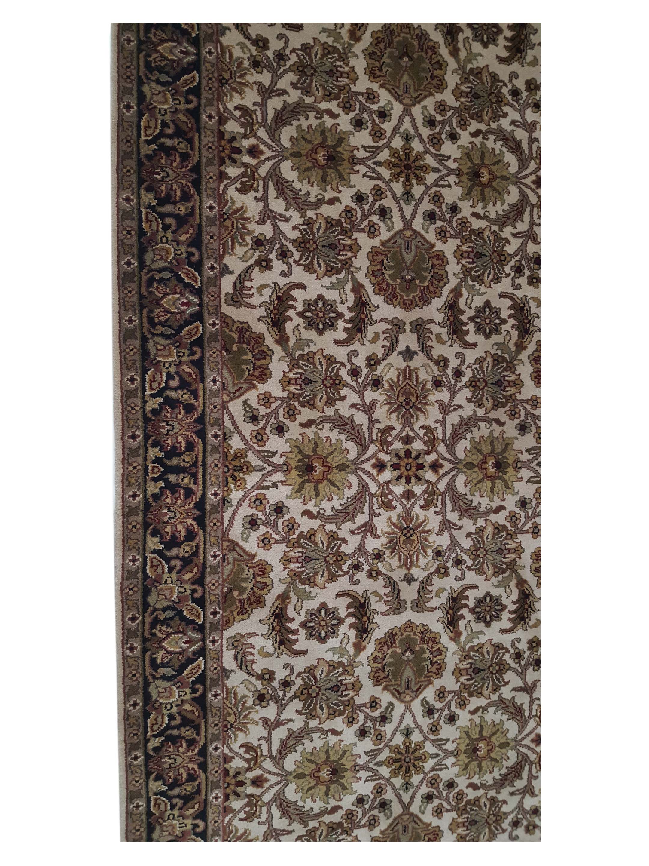 Royal Hand Knotted Ivory 4x12 - Image 5 of 6
