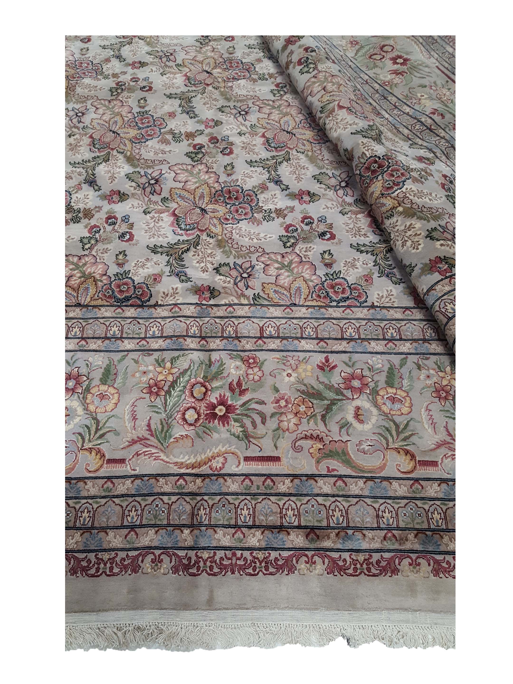Classic Hand Knotted Ivory 15x26 - Image 4 of 5