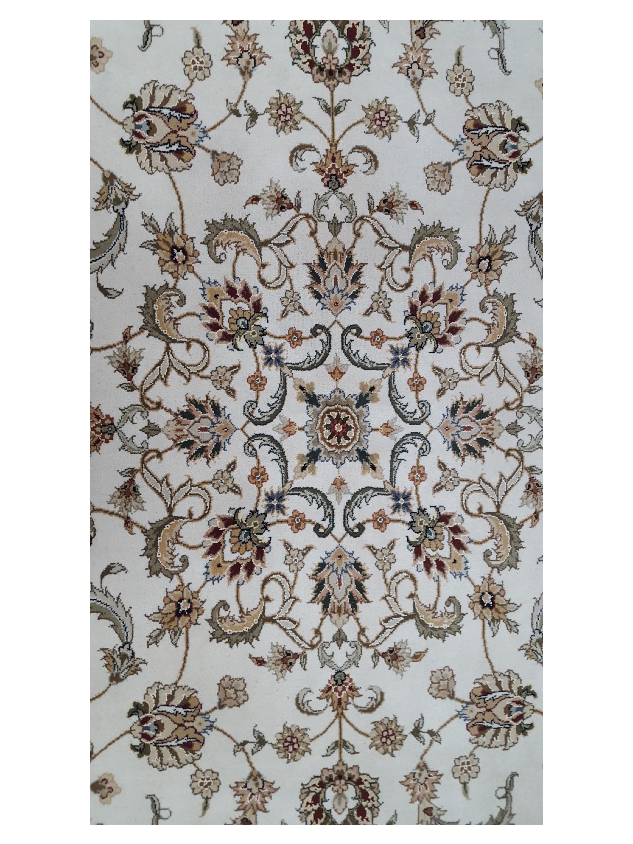 Classic Hand Knotted Ivory 6x9 - Image 5 of 6