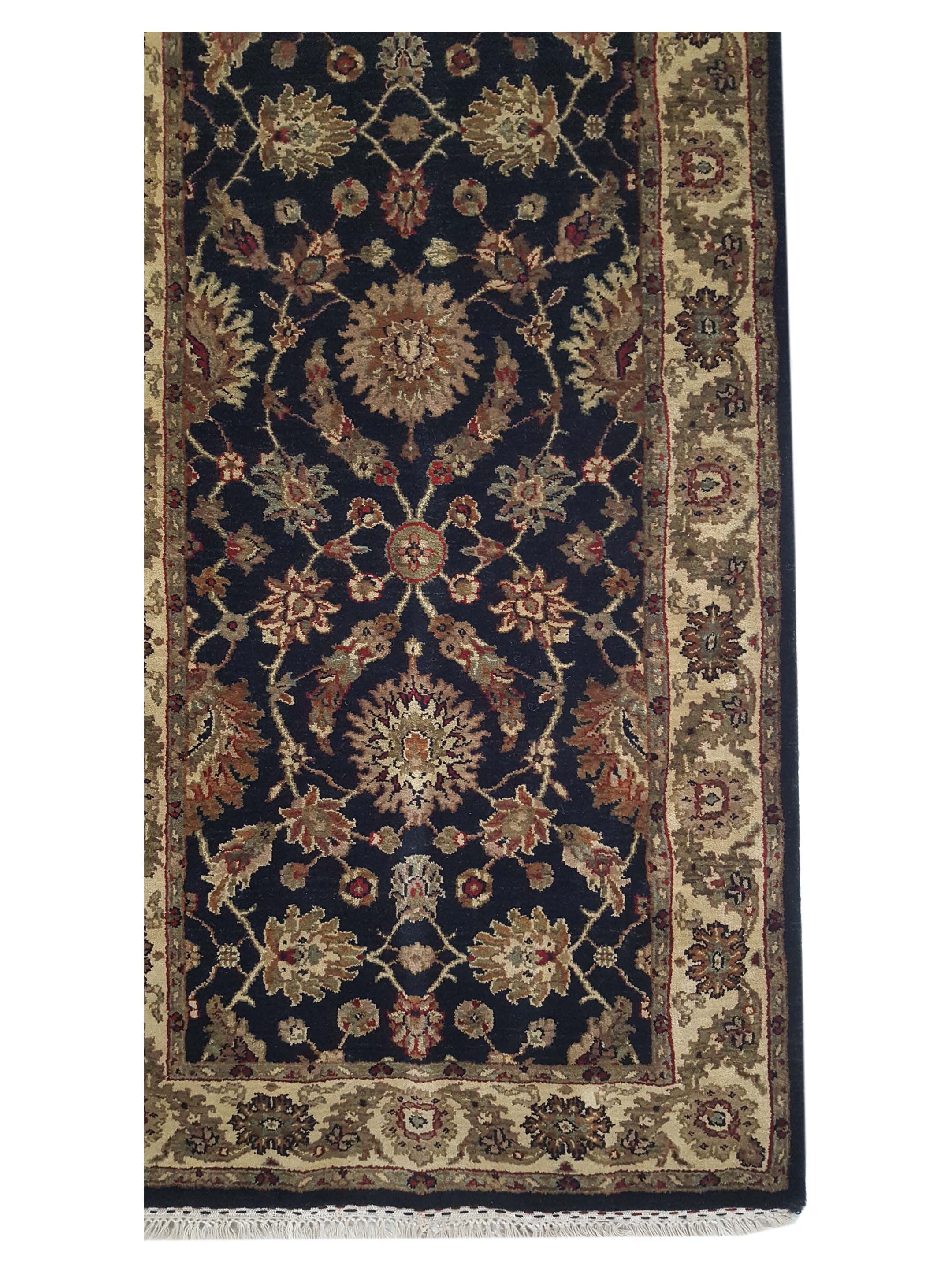 Crown Hand Knotted Black 2.6x24 - Image 4 of 6
