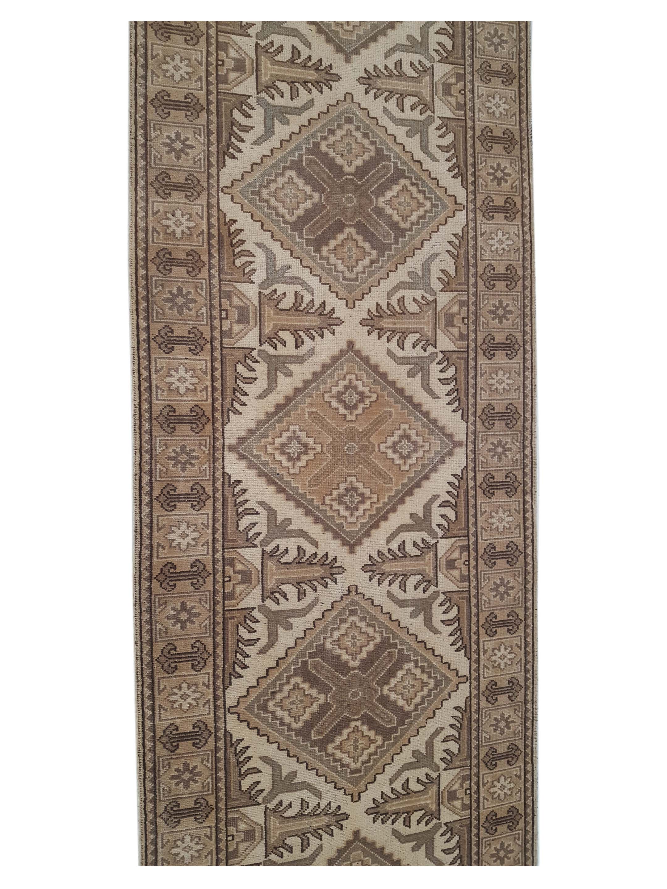 Shirvan Hand Knotted Ivory 2.6x9 - Image 5 of 6