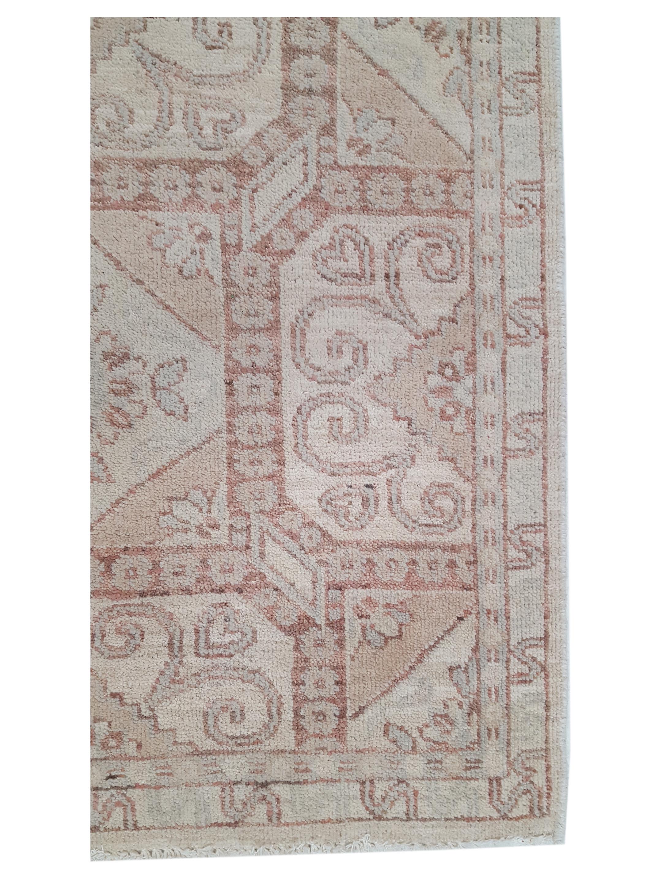 Khotan Hand Knotted Ivory 3x10 - Image 4 of 5