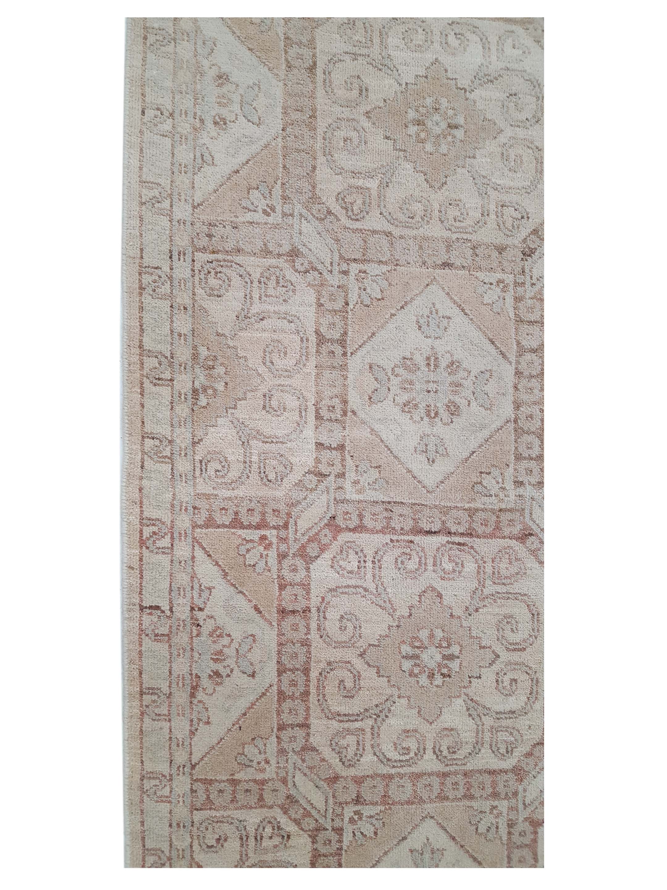 Khotan Hand Knotted Ivory 3x10 - Image 5 of 5