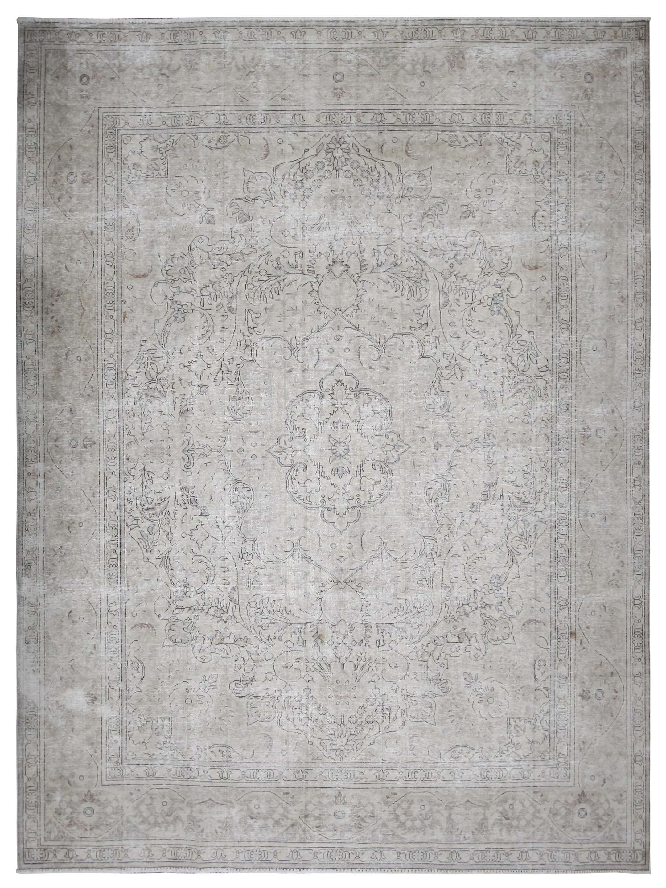 Vintage Hand Knotted Ivory 9x12