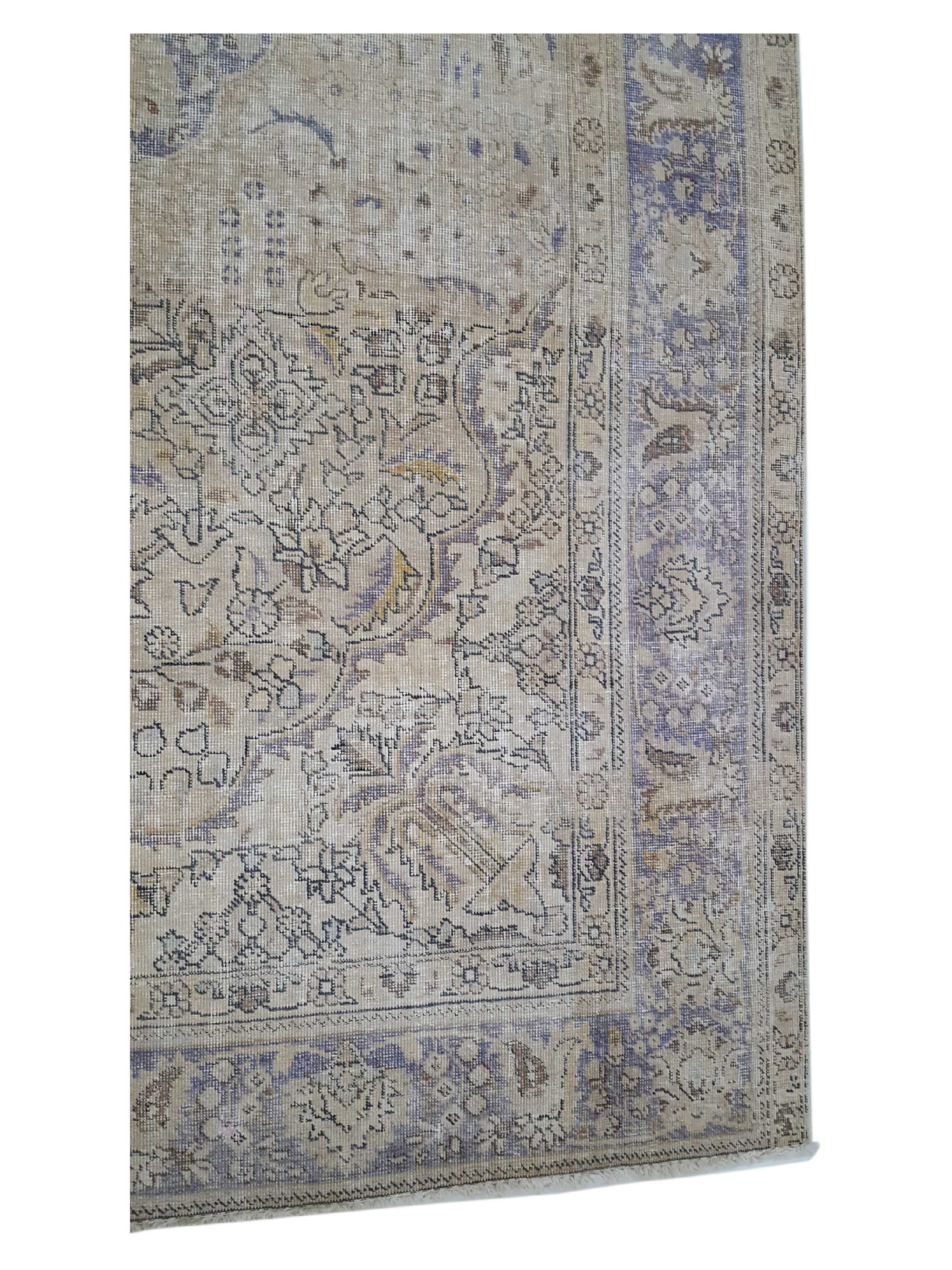 Vintage Hand Knotted Ivory 7x10 - Image 4 of 6