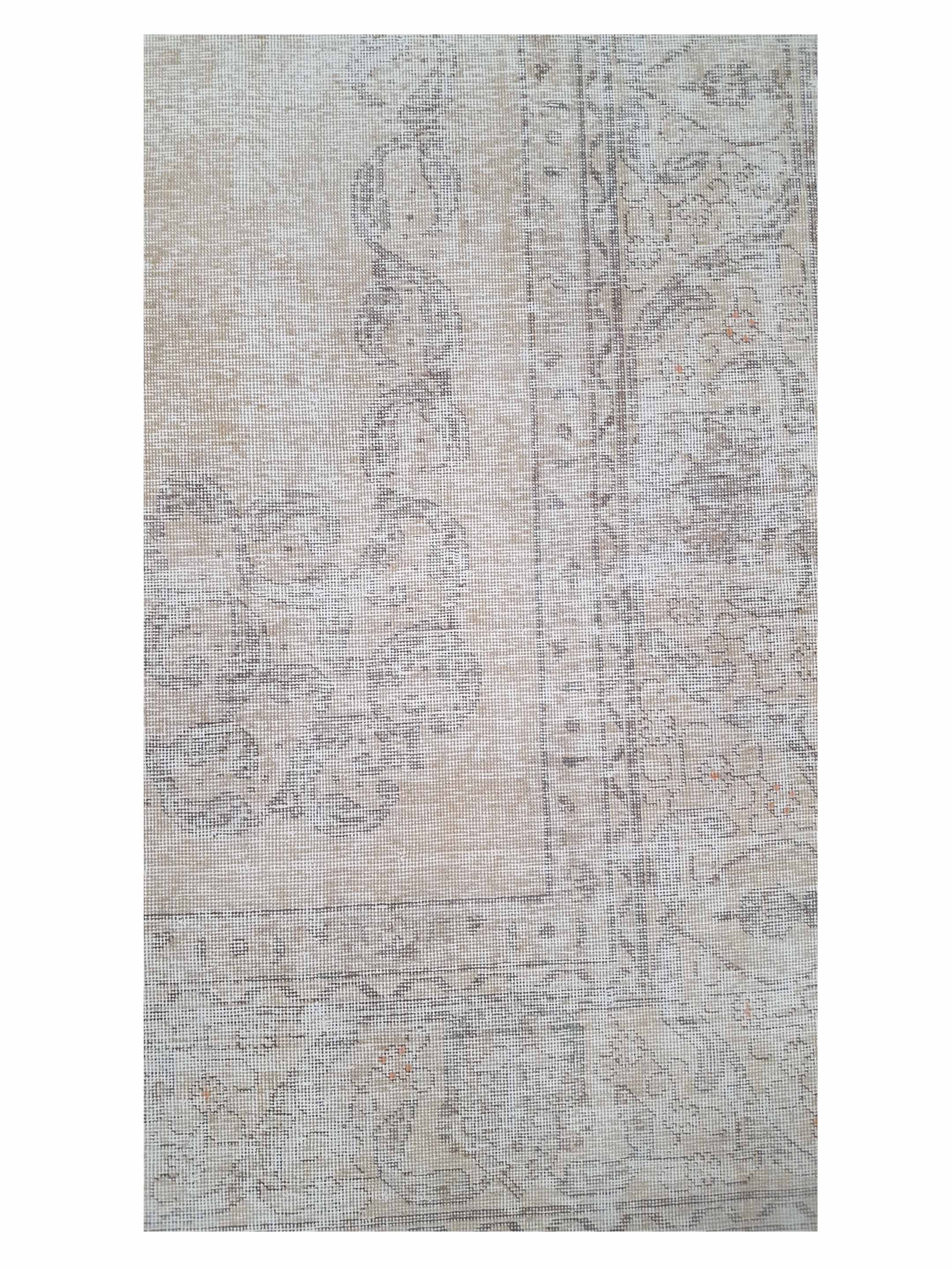 Vintage Hand Knotted Ivory 10x13 - Image 8 of 9