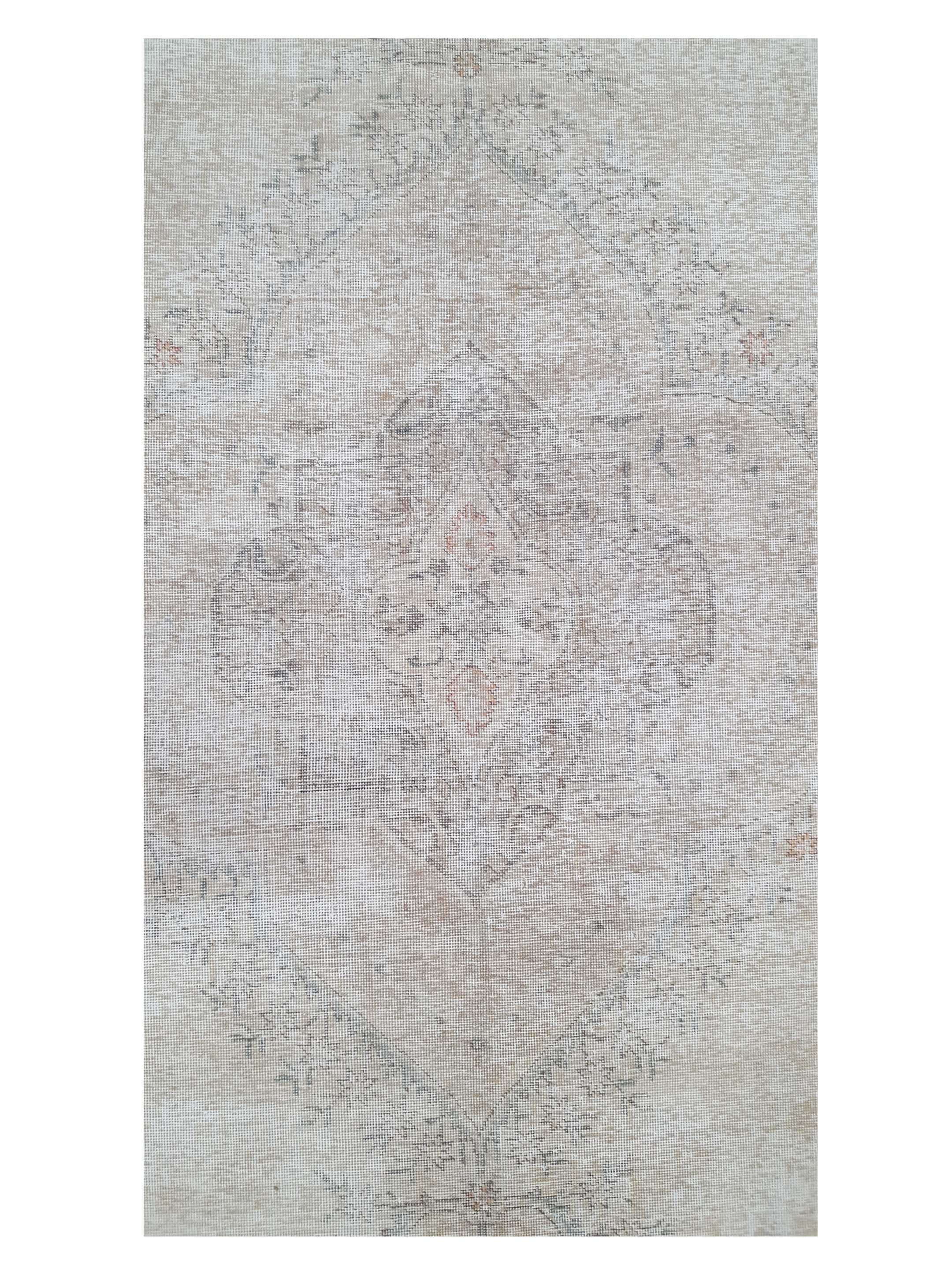 Vintage Hand Knotted Ivory 10x13 - Image 9 of 9