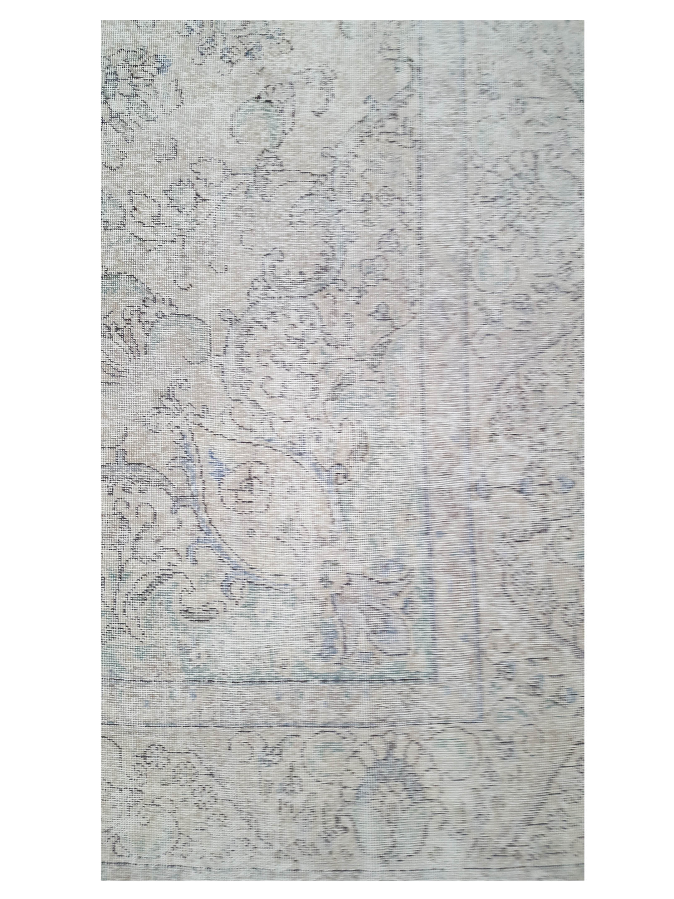Vintage Hand Knotted Ivory 10x13 - Image 3 of 5