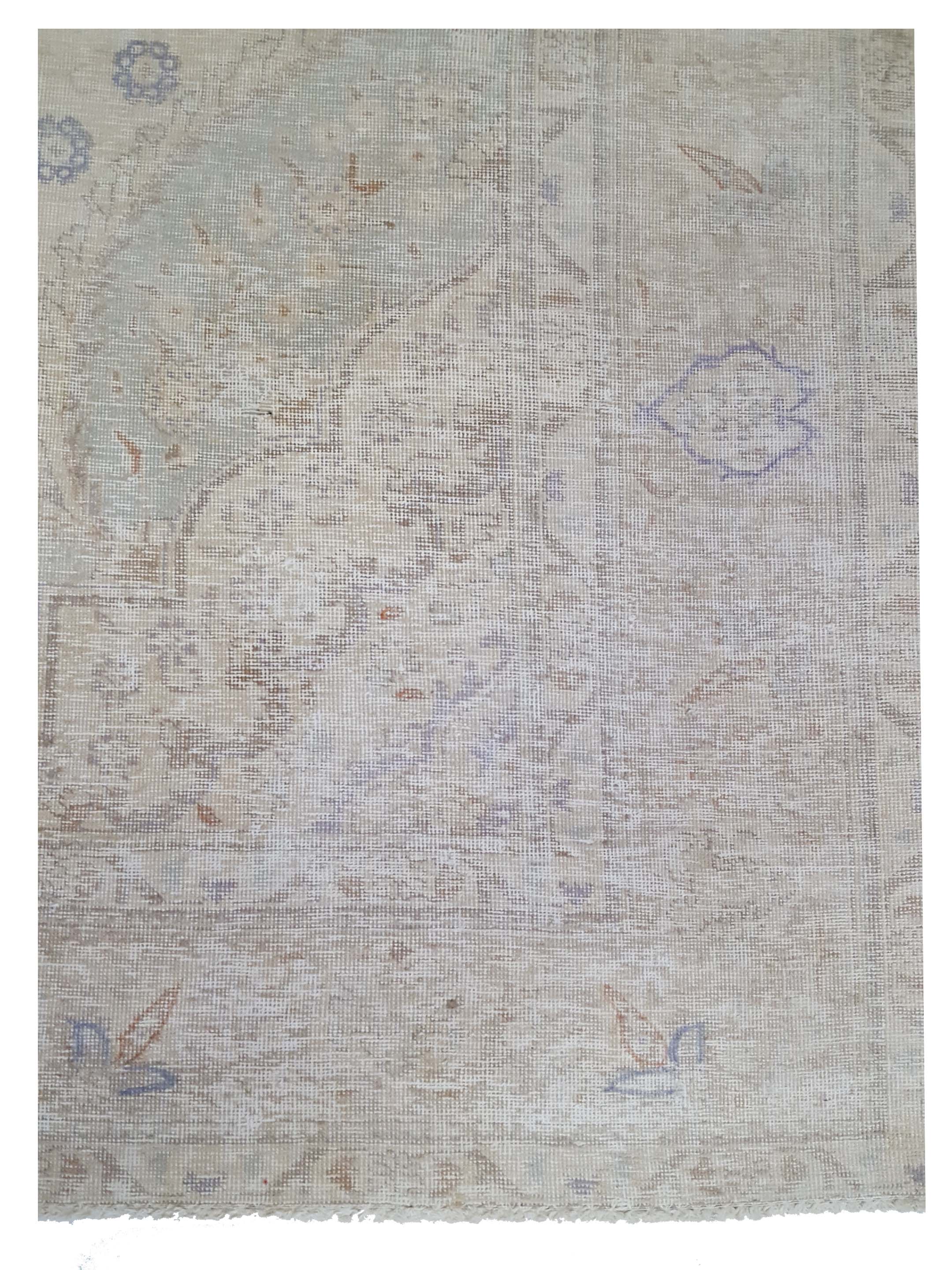 Vintage Hand Knotted Ivory 10x13 - Image 4 of 6