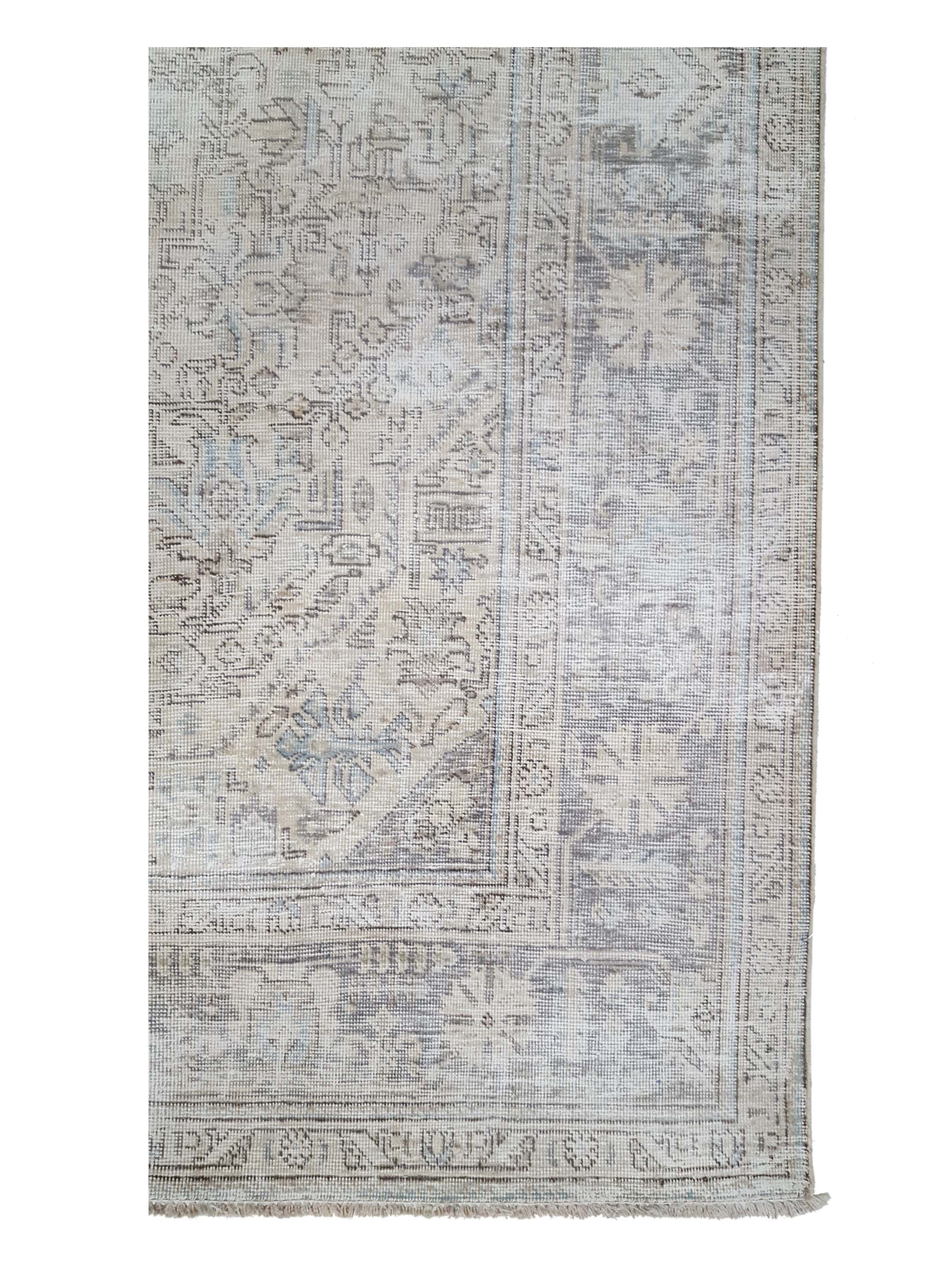 Vintage Hand Knotted Ivory 6x10 - Image 4 of 6