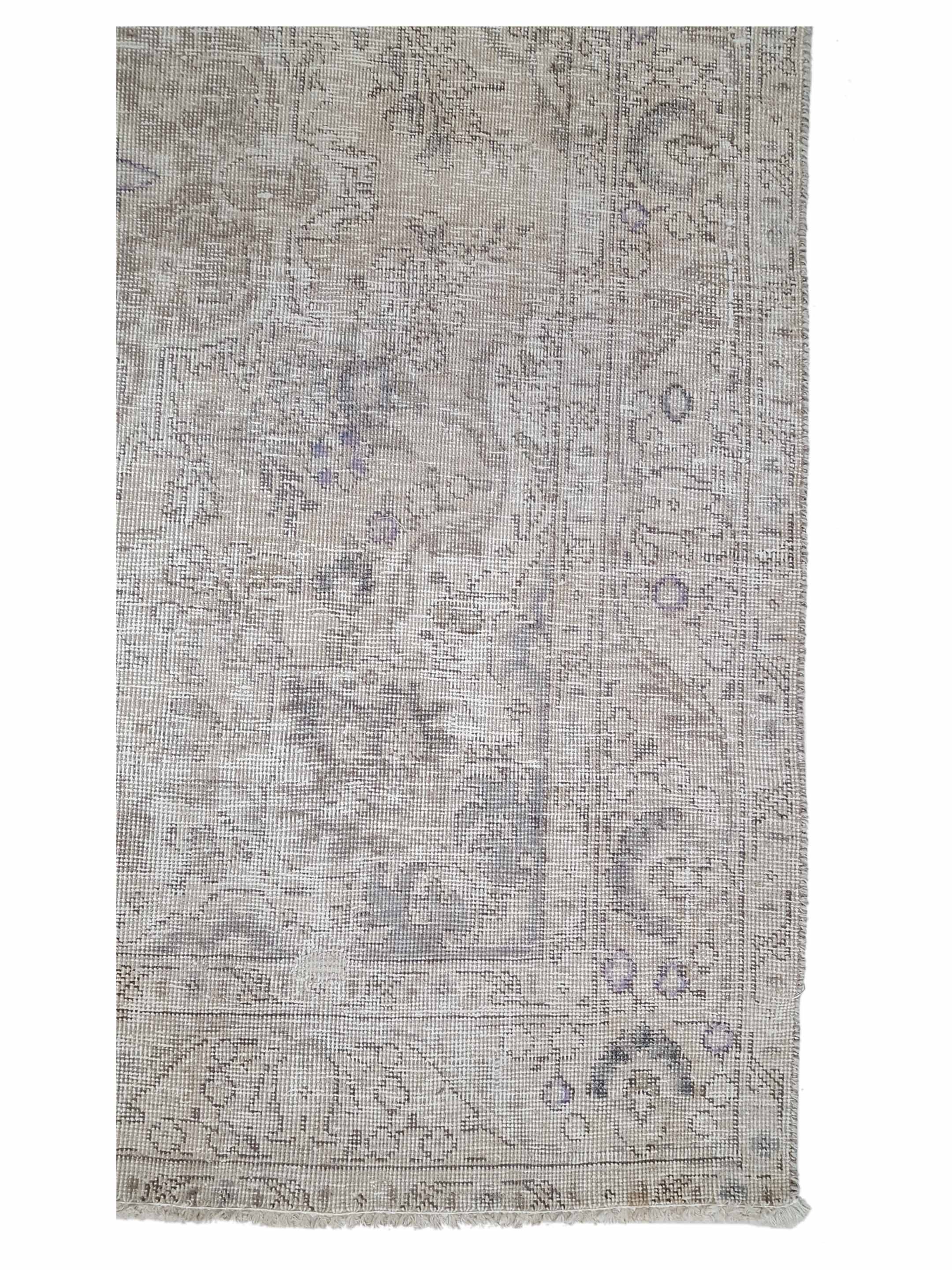 Vintage Hand Knotted Ivory 4x6 - Image 4 of 5