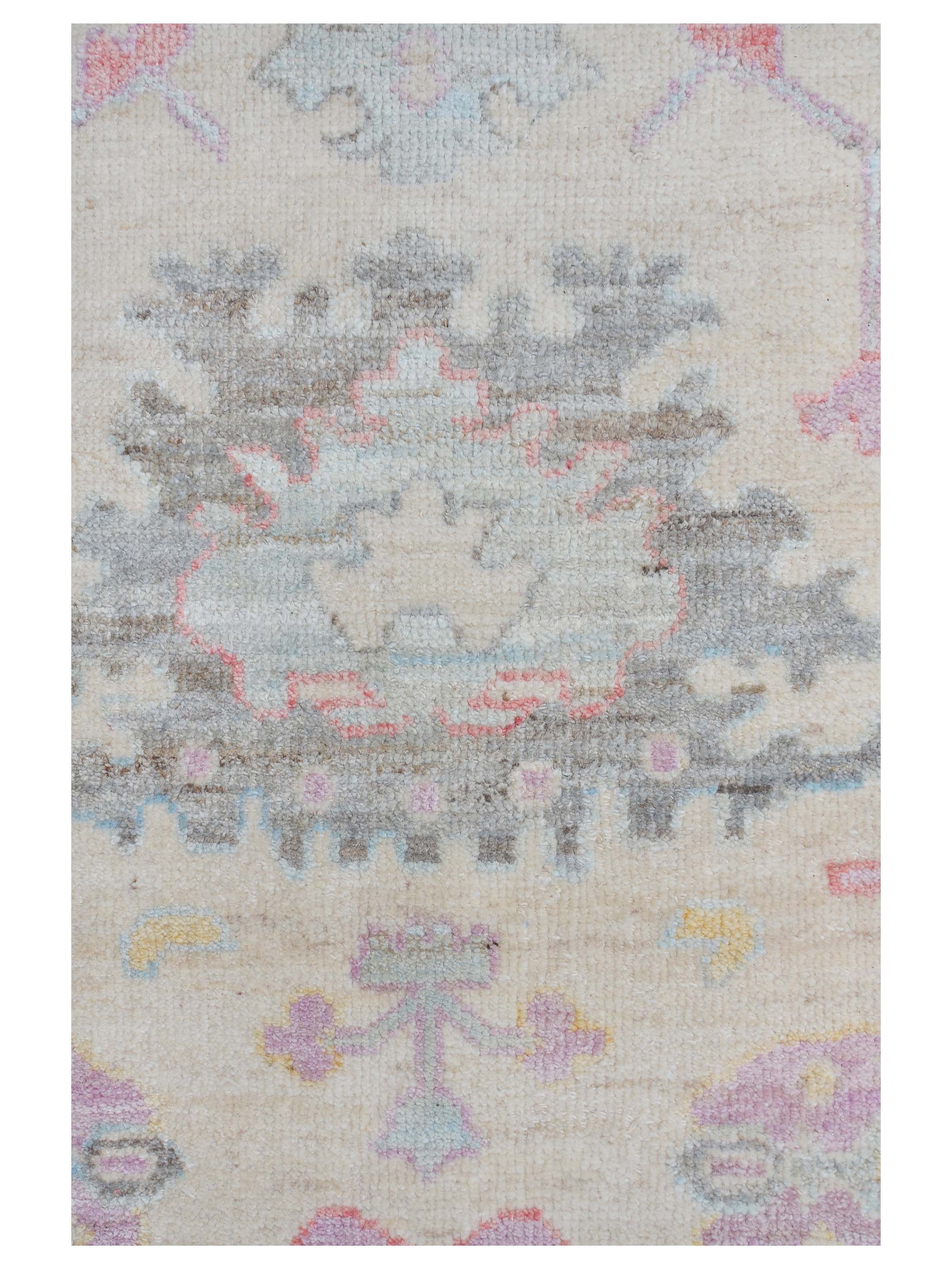 Ushak Wool Weft Hand Knotted Ivory 8x10 - Image 4 of 5