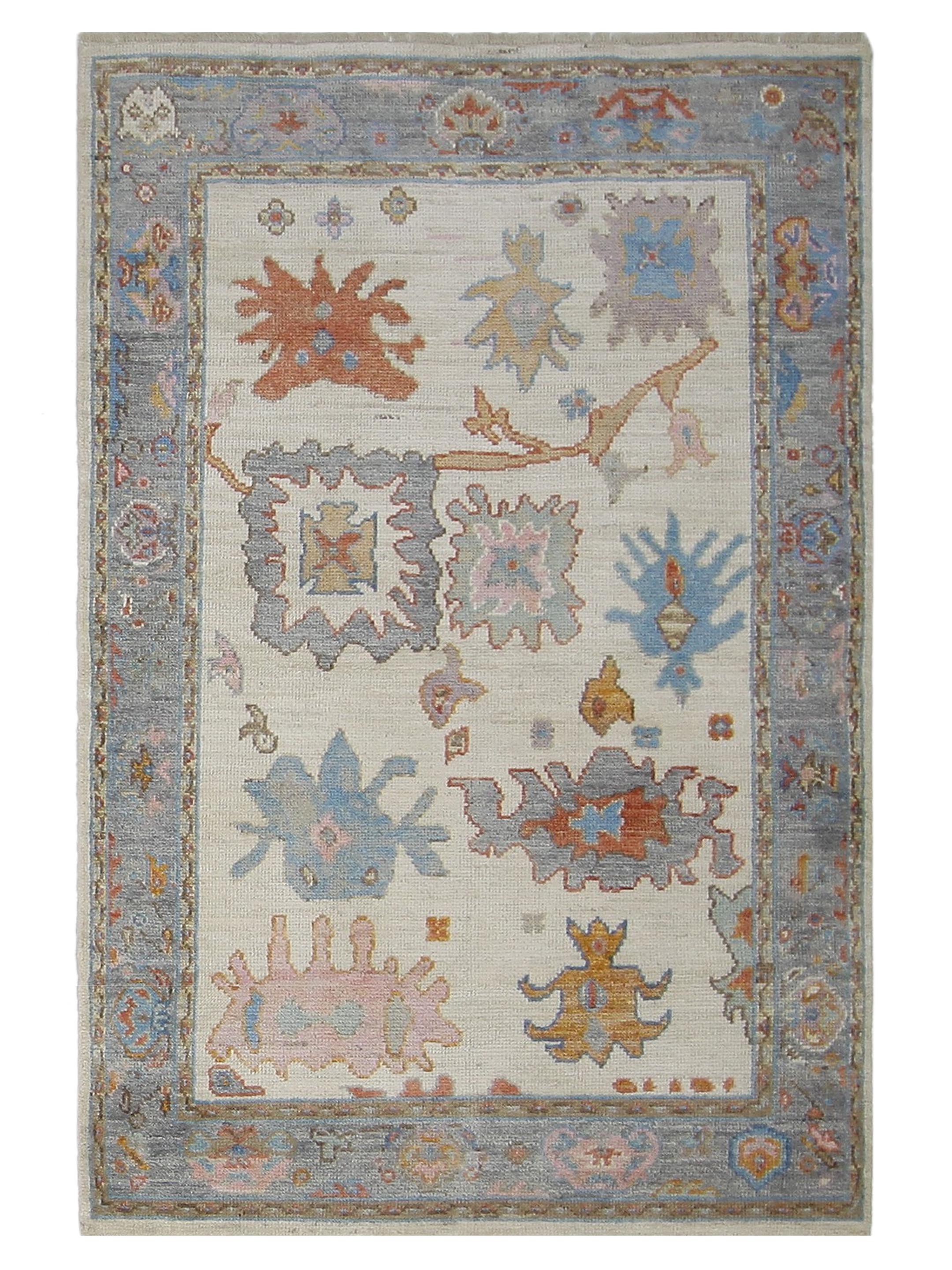 Ushak Wool Weft Hand Knotted Ivory 4x6