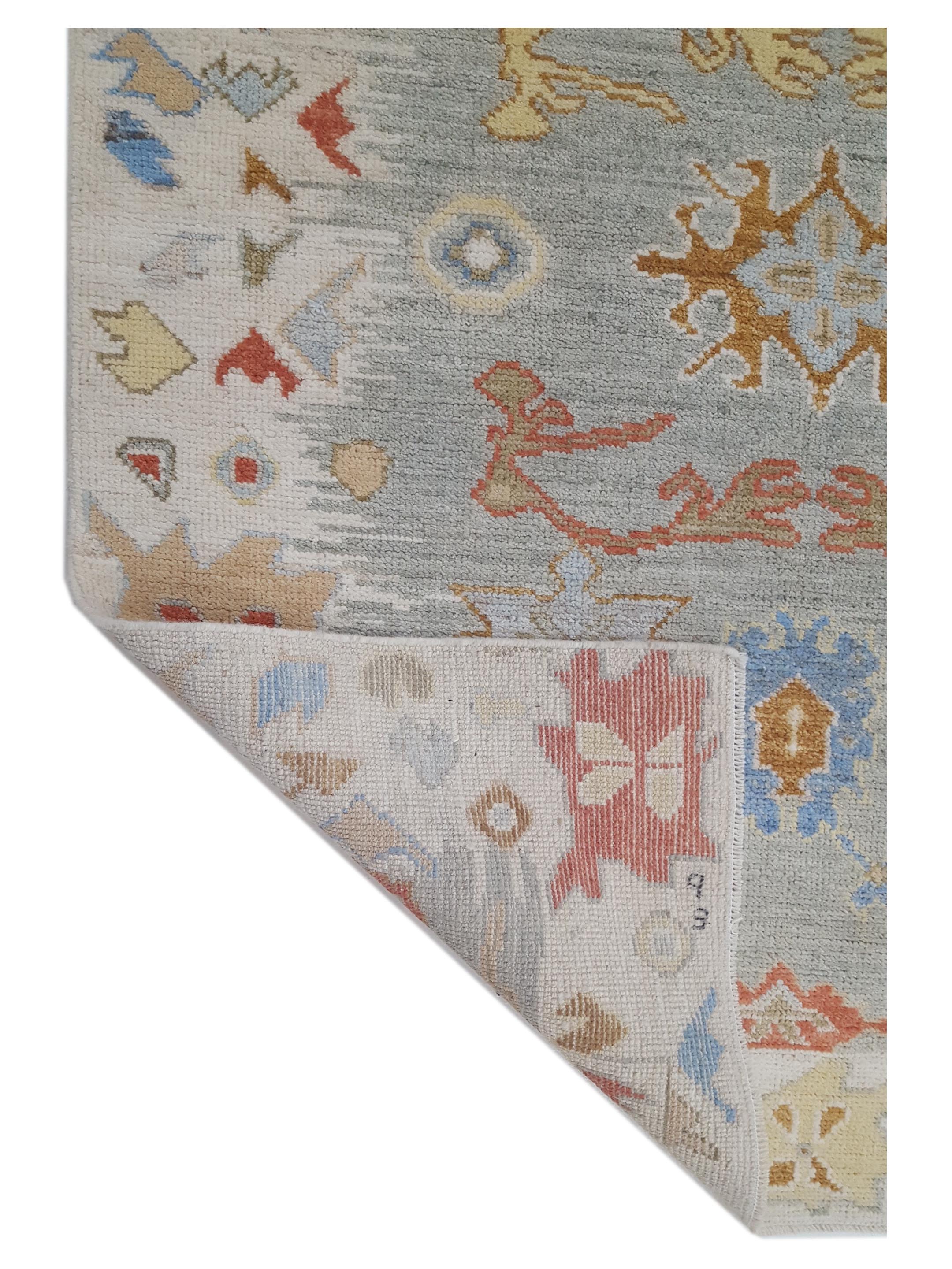 Ushak Wool Weft Hand Knotted Lt.Grey 4x6 - Image 5 of 5