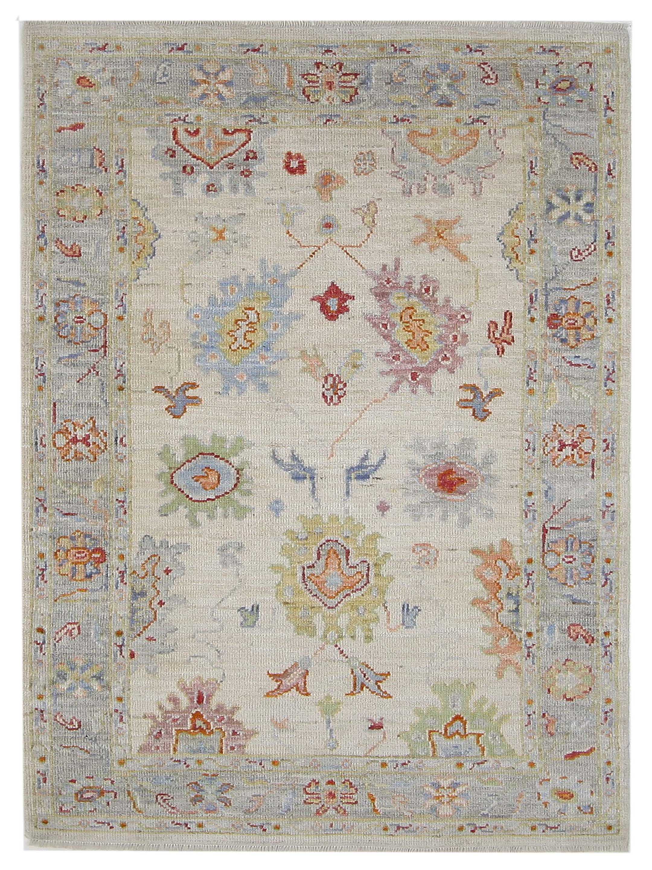 Ushak Wool Weft Hand Knotted Ivory 4x6