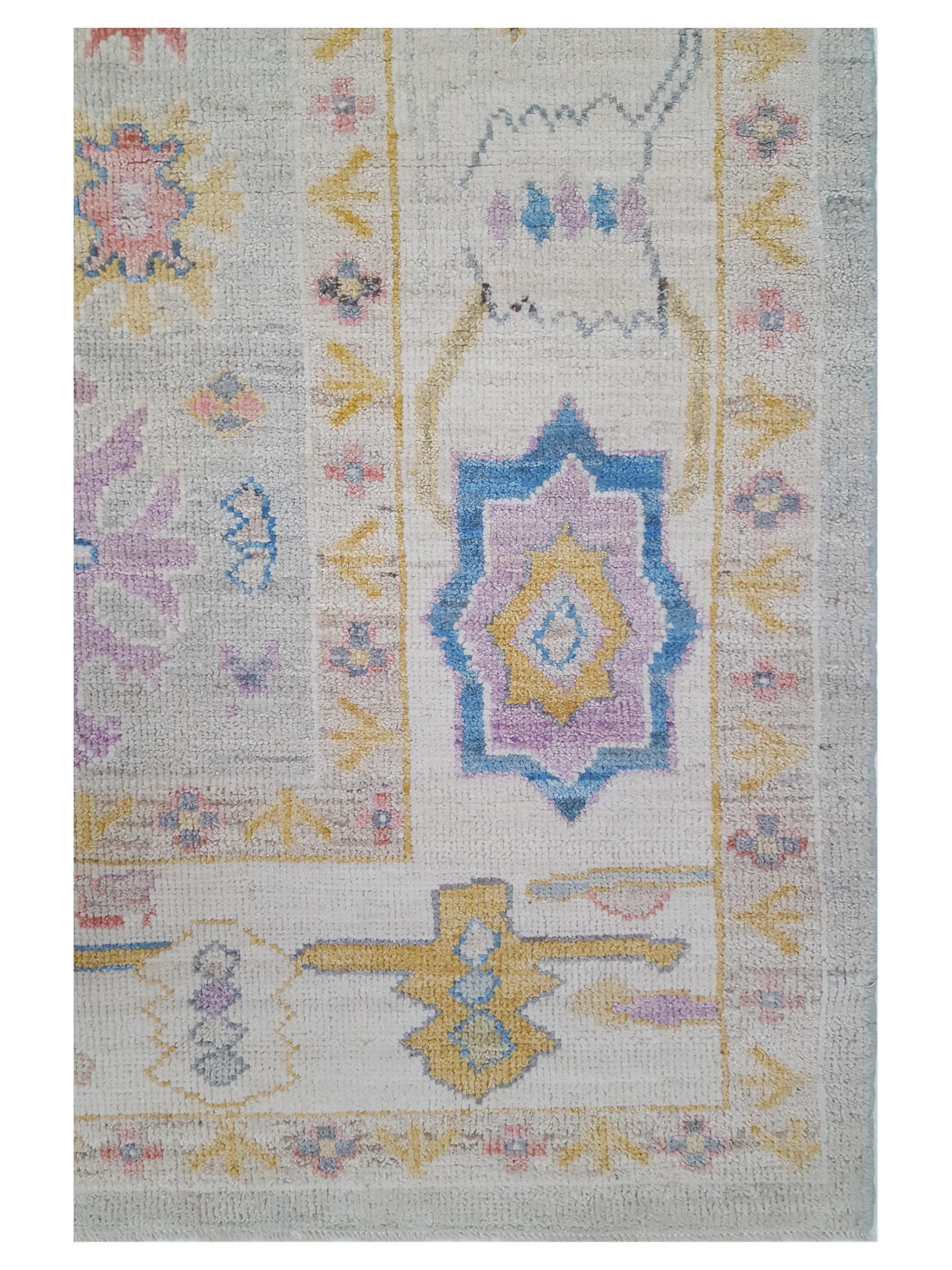 Ushak Wool Weft Hand Knotted Lt.Grey 8x10 - Image 3 of 5