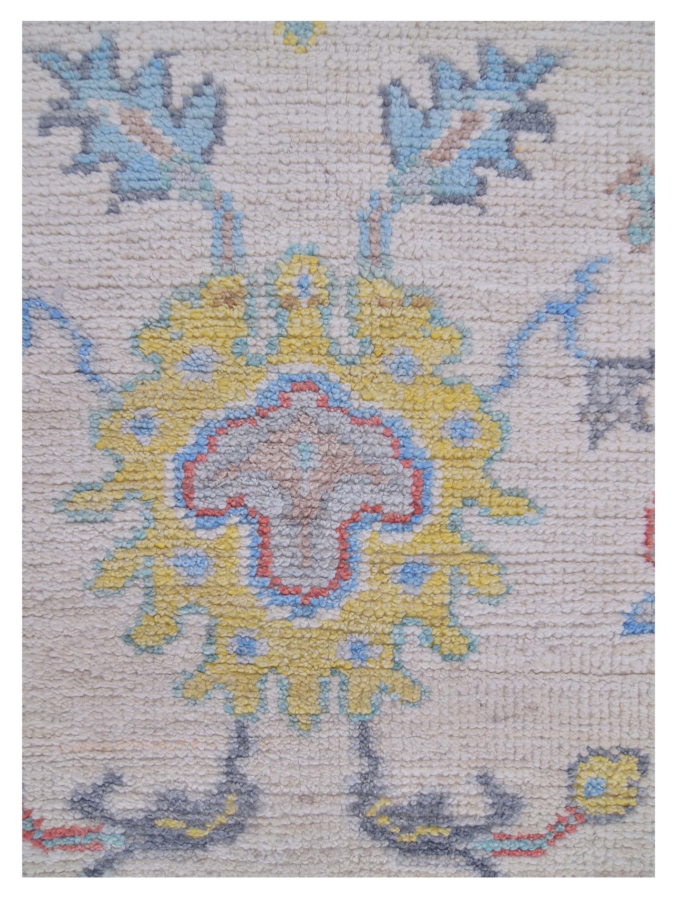 Ushak Wool Weft Hand Knotted Ivory 8x10 - Image 4 of 5