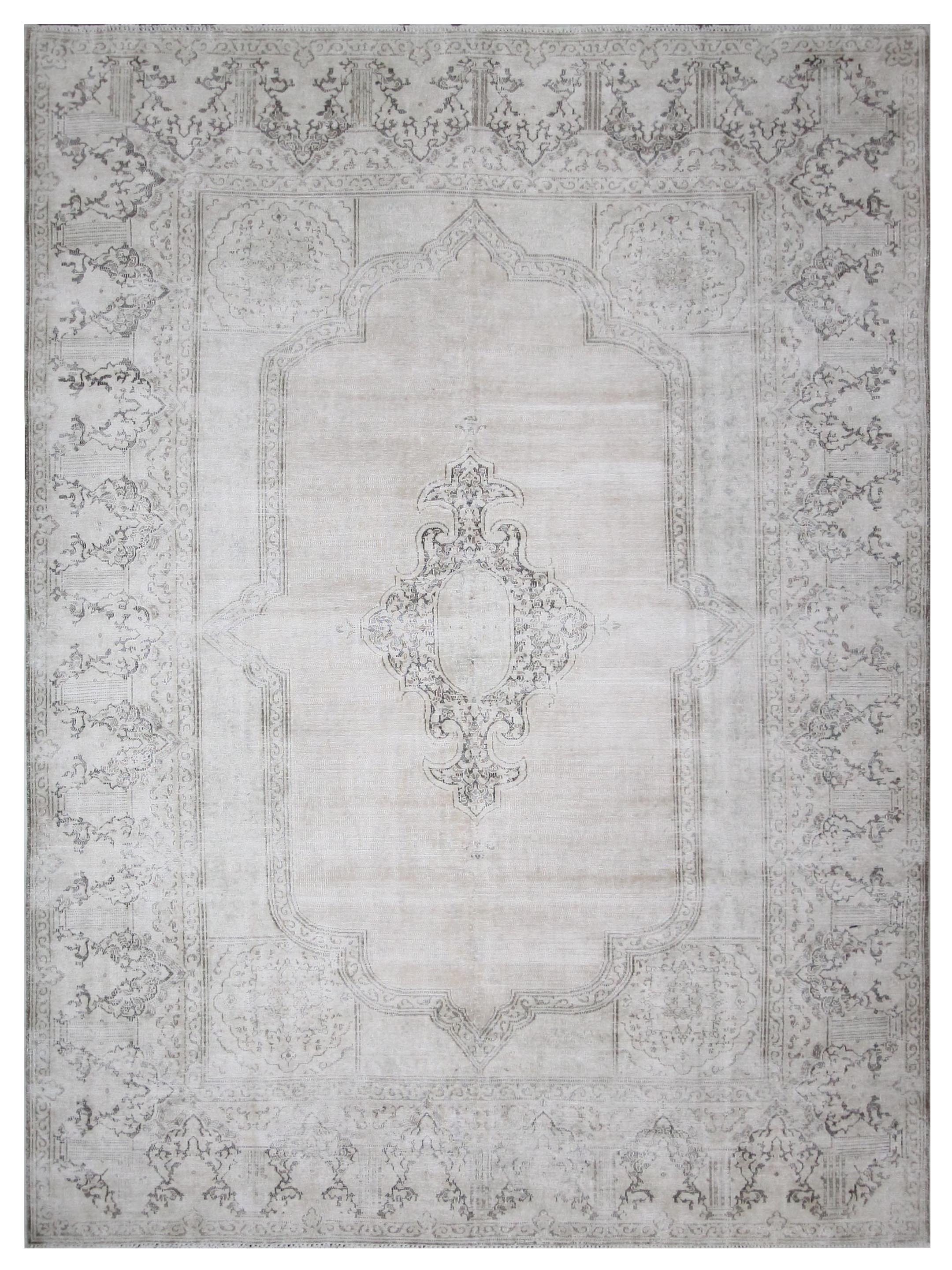 Vintage Hand Knotted Ivory 9x12