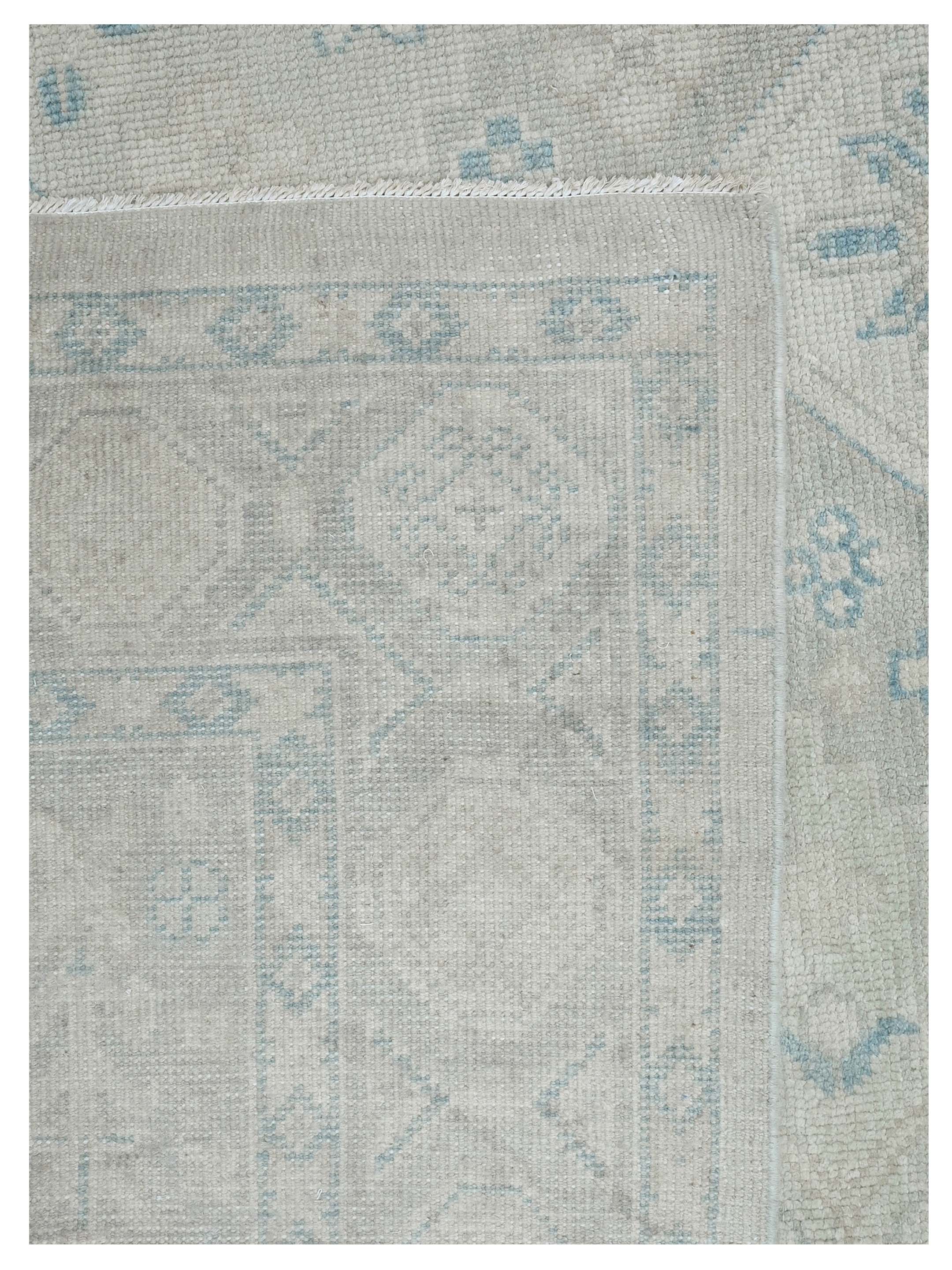 Ushak Hand Knotted Lt.Grey 8x10 - Image 4 of 4