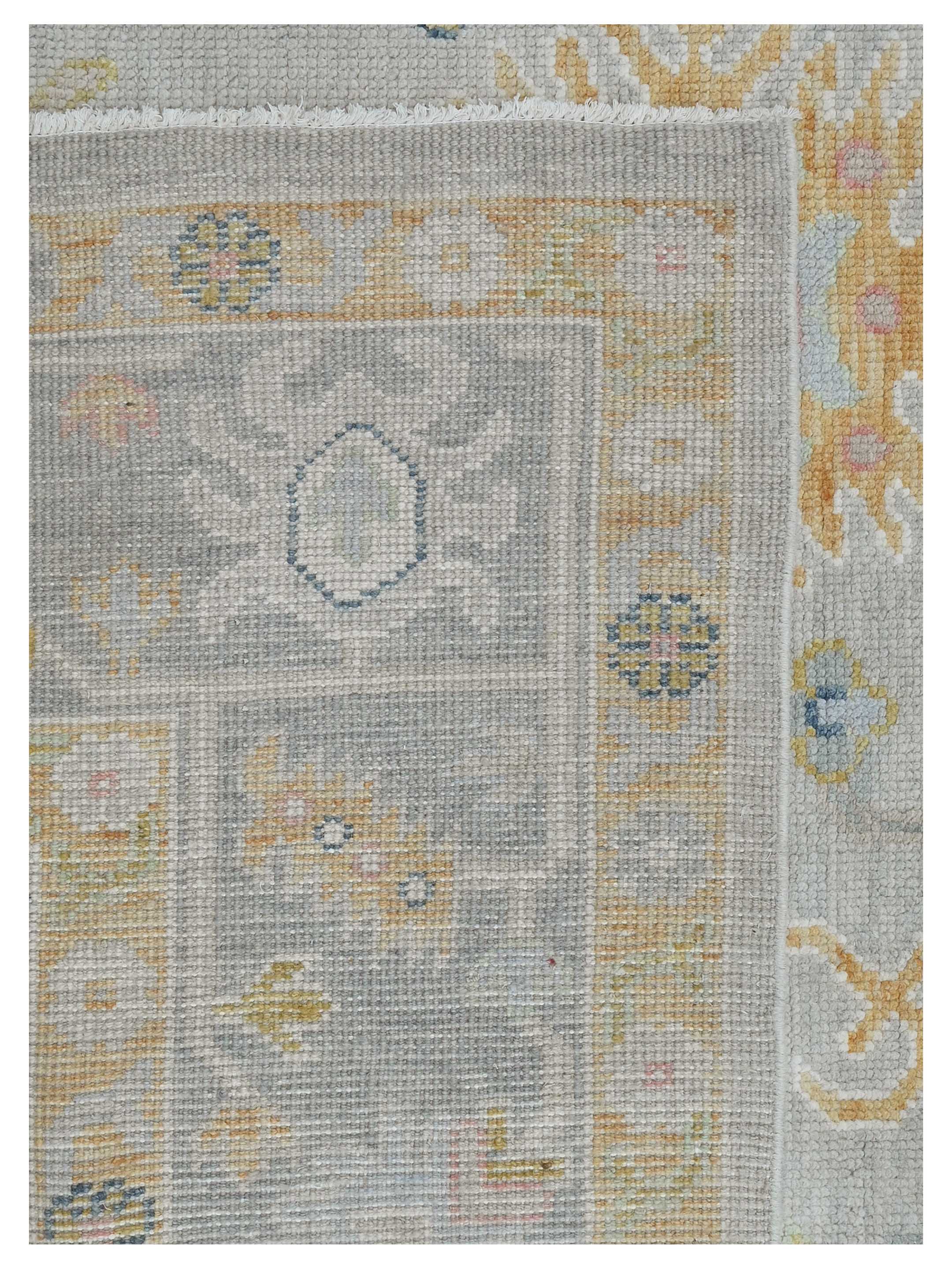Ushak Hand Knotted Lt.Grey 9x12 - Image 4 of 4
