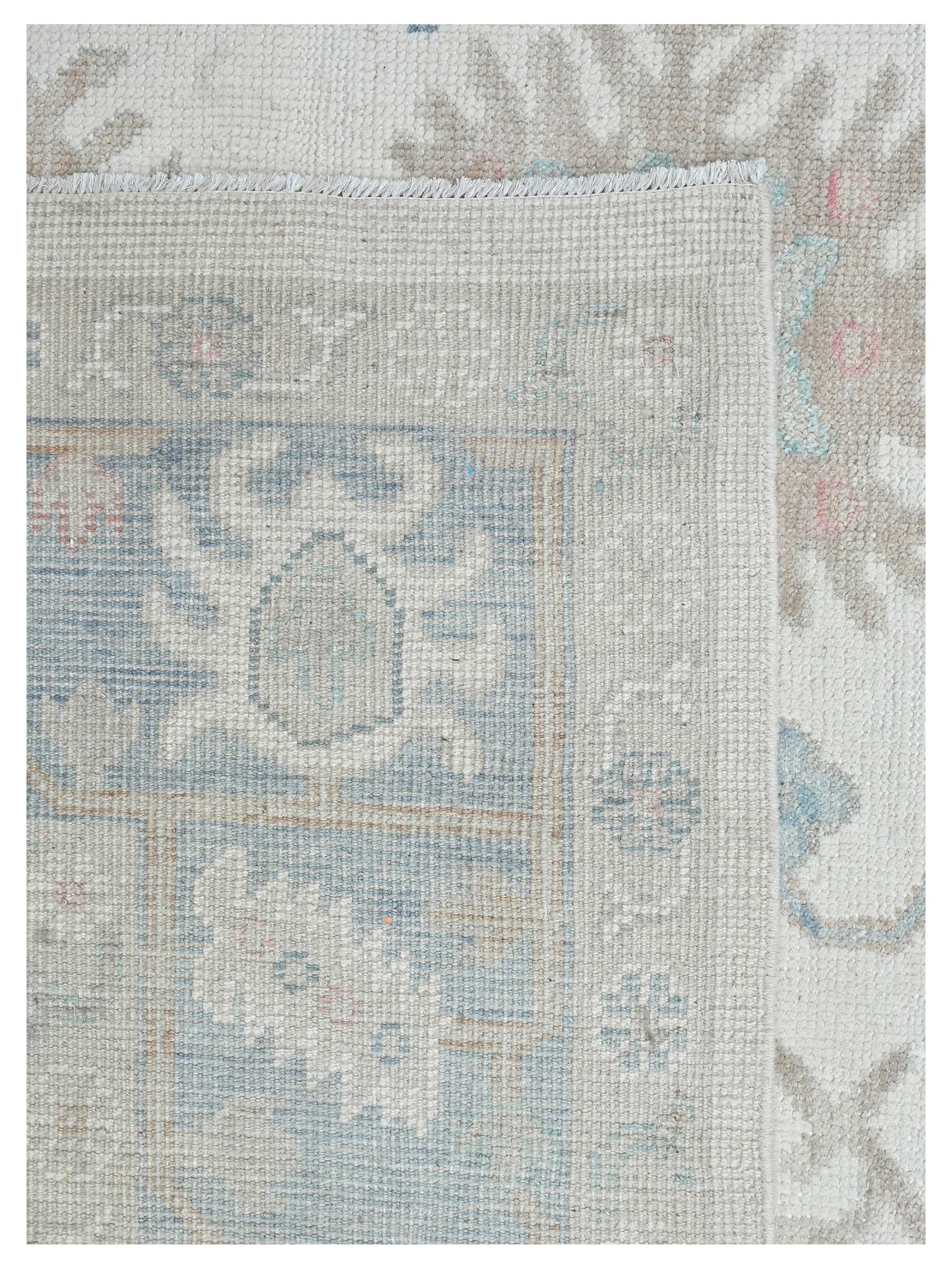 Ushak Hand Knotted Ivory 9x12 - Image 4 of 4