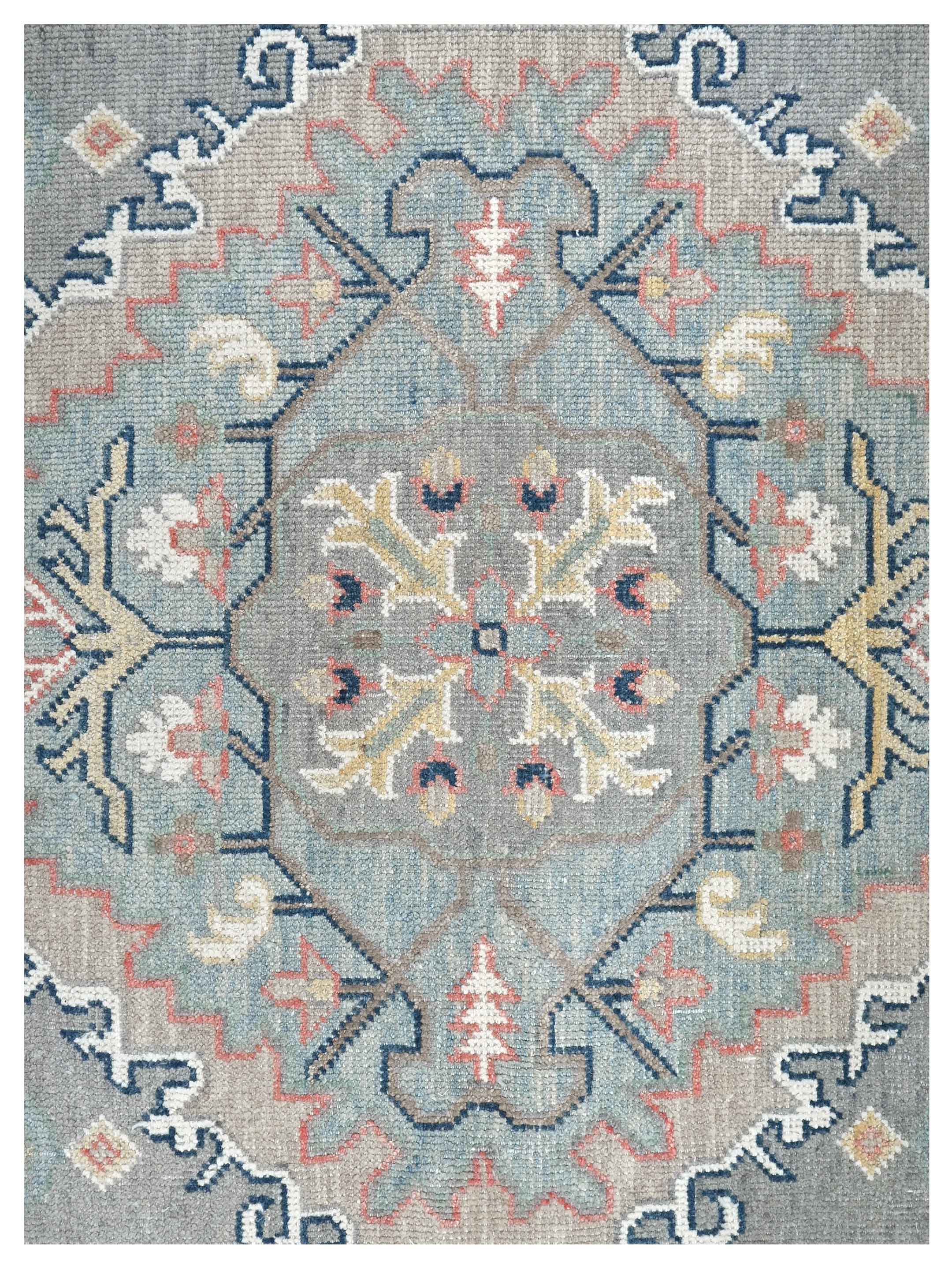 Ushak Hand Knotted Lt.Grey 9x12 - Image 3 of 4