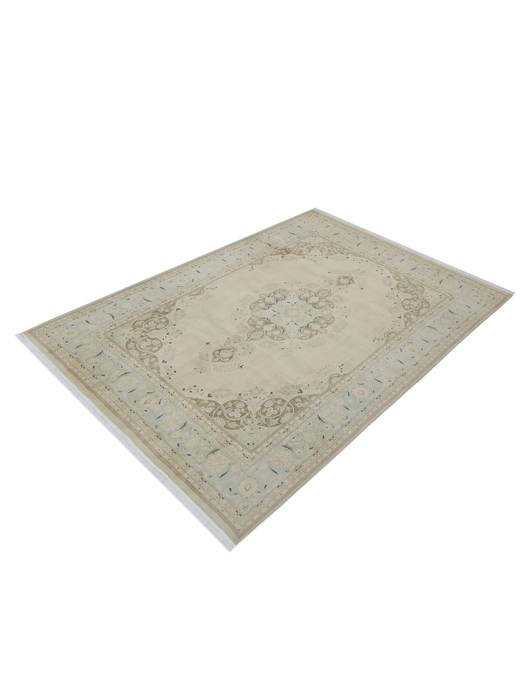Classic Hand Knotted Ivory 8x10 - Image 5 of 6